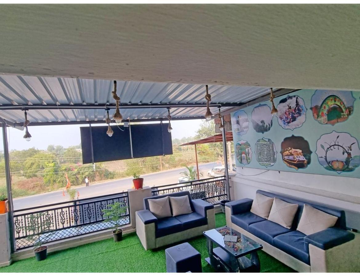 Hari Homestay, Garudeshwar Eksteriør bilde